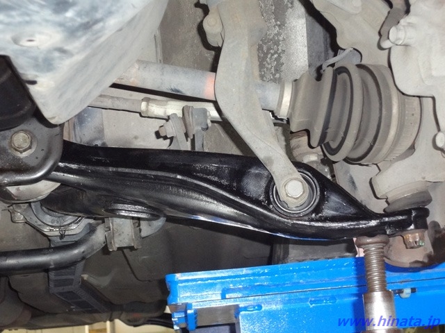 フロントサスアーム組み付けその1