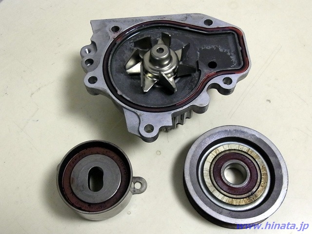 各種プーリーとウォーターポンプ