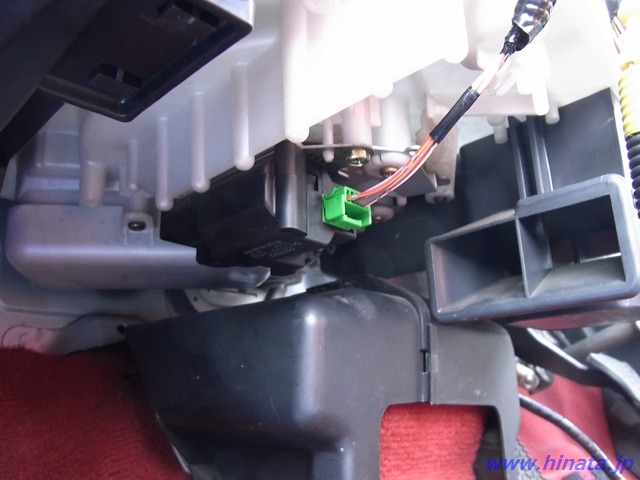 ヒーター制御モーター取り付け