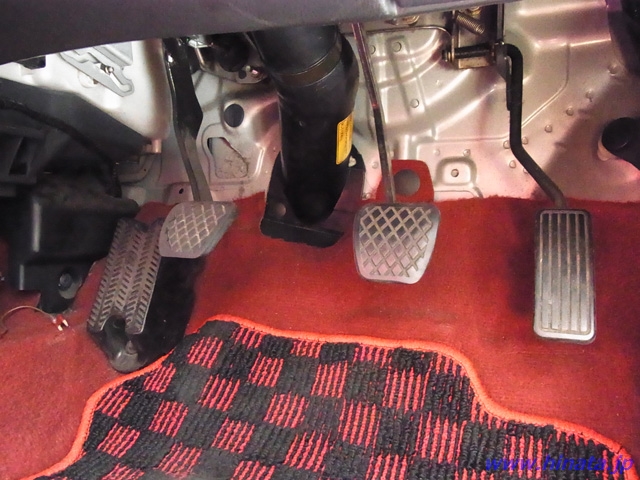 前期型ゴムペダルその1