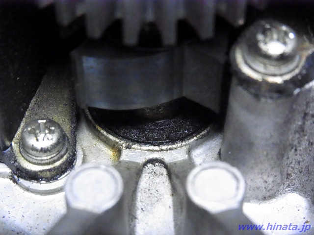 デスビの軸受け