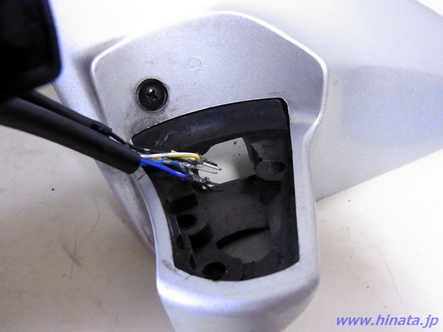 ハーネスを通す