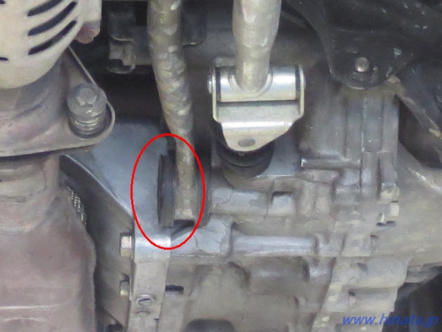 ミッション側マウント部分