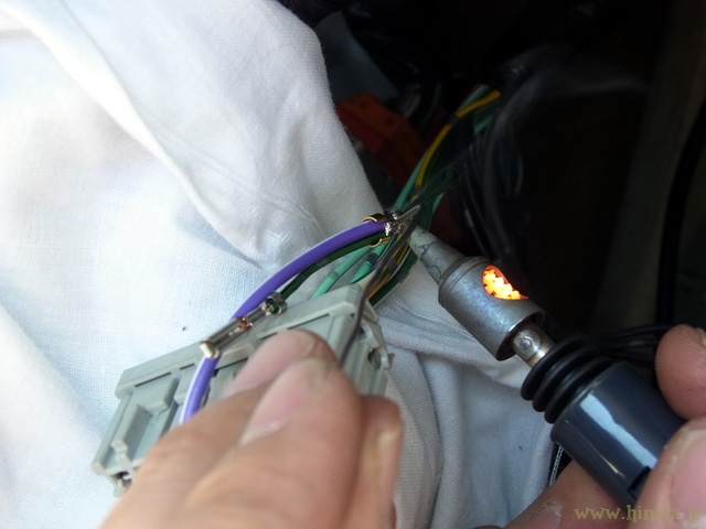 バック信号線の増設作業