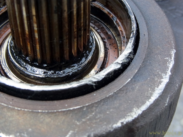 アウターシール接触面のキズ