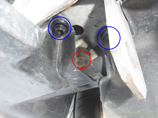 レゾネーターチャンバーの固定ボルトその2