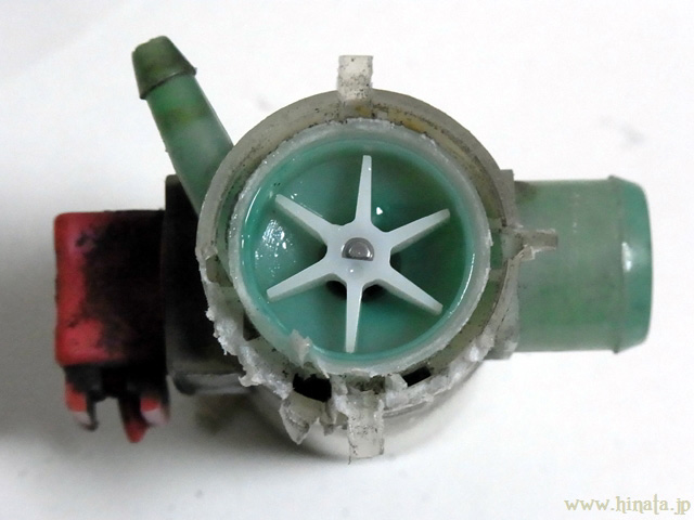 ウォッシャーモーター内部のインペラ