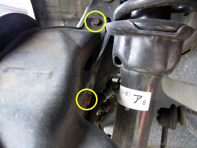 リアキャリパープロテクターの固定ボルト