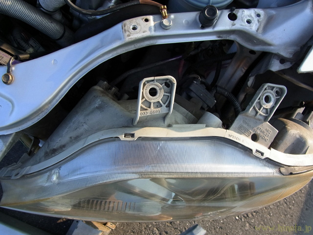 ヘッドライトを取り外し完了