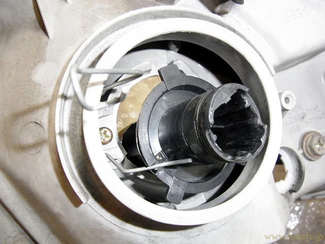 シェードを取り外す