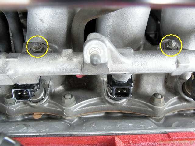 外すボルトは残り2つ