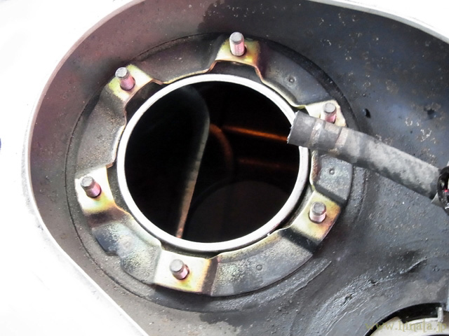 燃料ポンプの装着部分