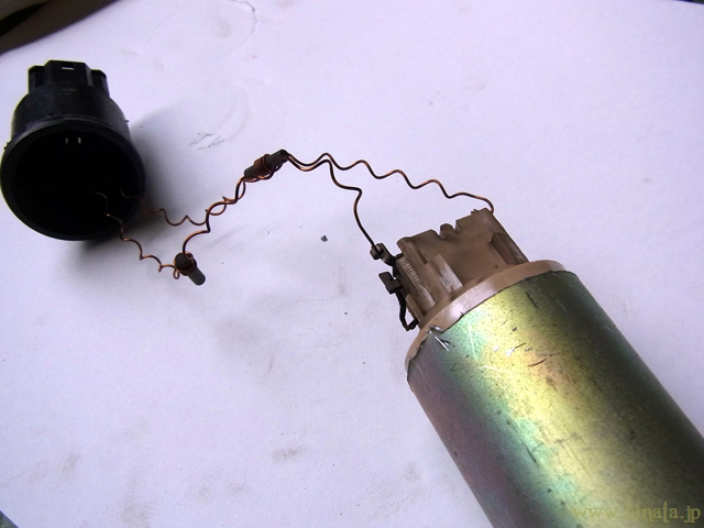 導線が出てきたが