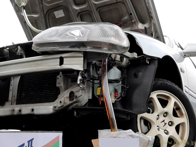 パワステフルード交換中