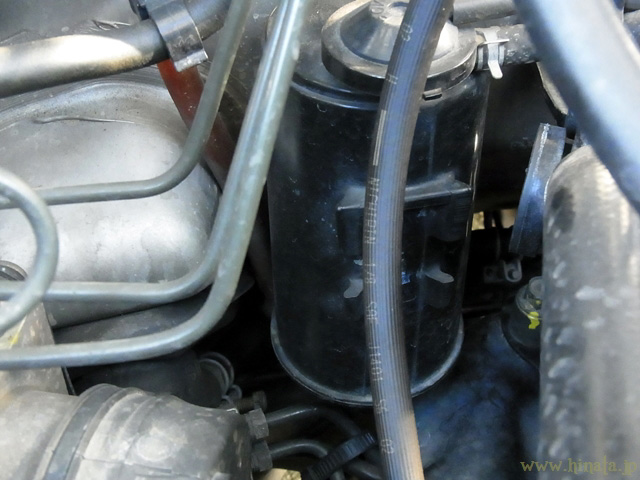 チャコールキャニスターの車体装着状態