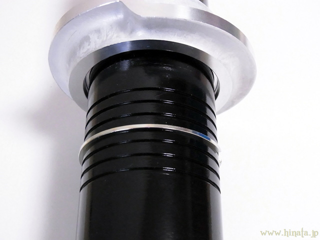 車高調正はCリング式