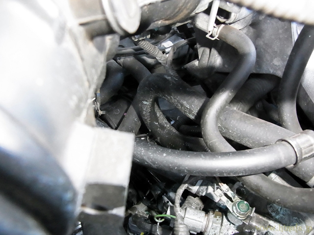 バイパスアウトレットホースからの漏れ