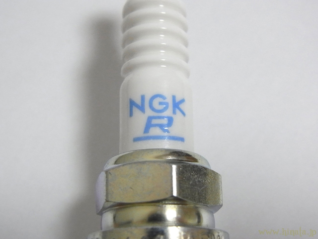 純正スパークプラグの絶縁体その2