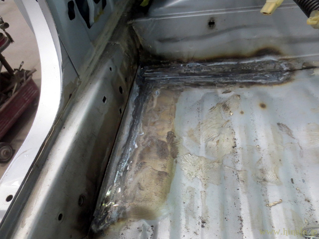 復元され始めた溶接部分