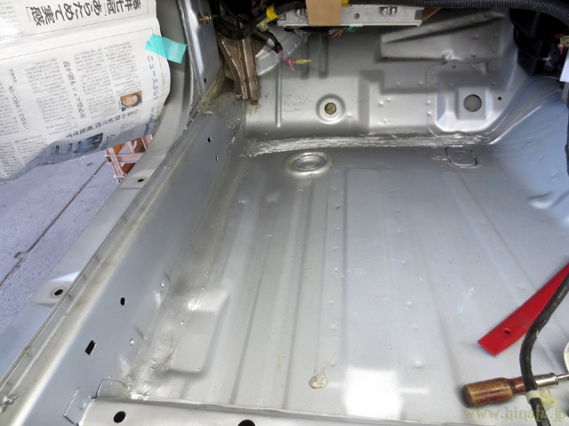 助手席側前部、塗装完了