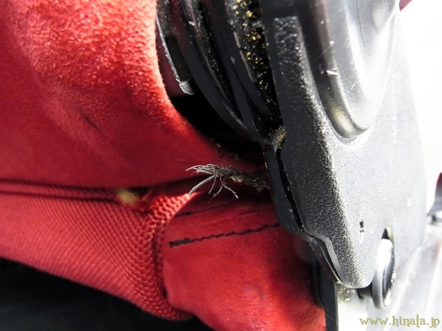 ワイヤーの破断面が露出