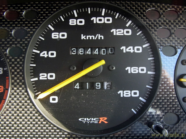 384,400kmのオドメーター