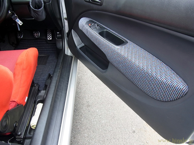 ドアパネルはEK3用