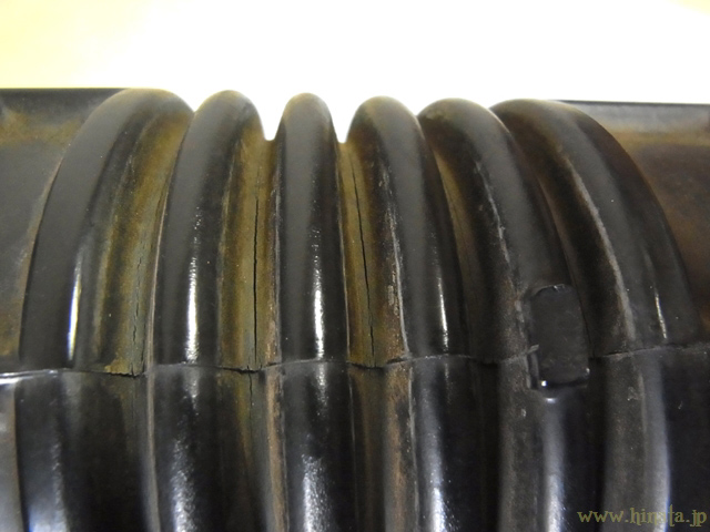 蛇腹加工部分のクラック