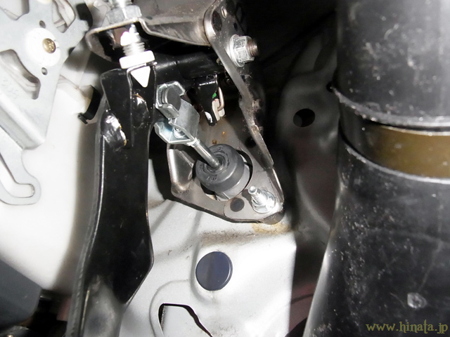 クラッチマスターシリンダー車内側