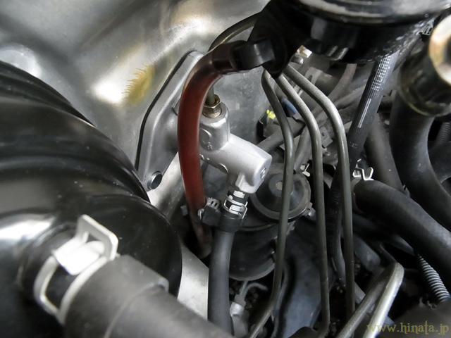 クラッチマスターシリンダー車外側