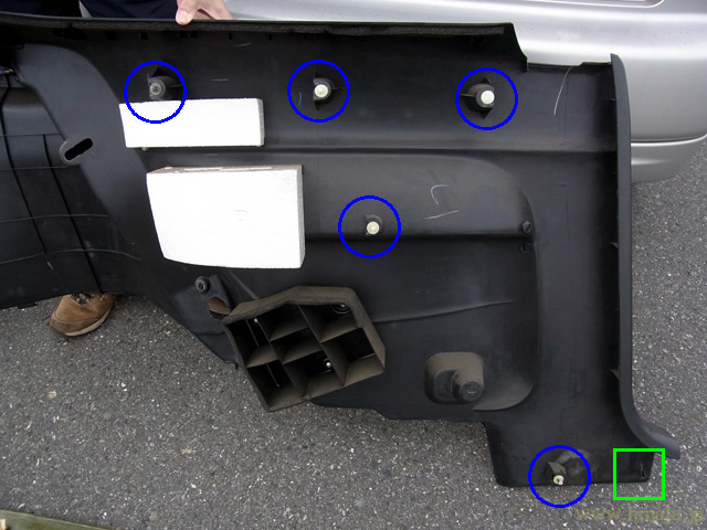 内装パーツの内側