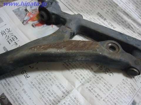 損傷したFロアアーム