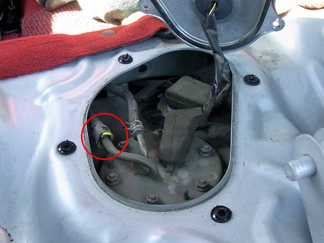 EK9の燃料ポンプその1