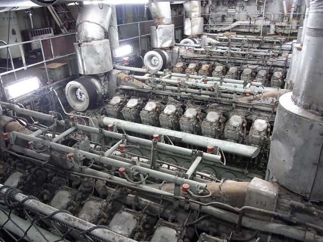 八甲田丸の主機