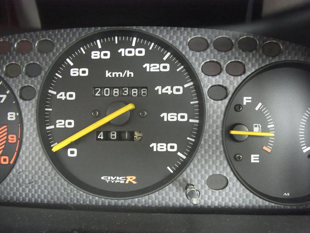 上り長者原SAで給油