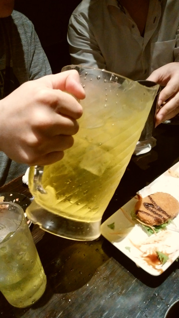 ピッチャーの中身は？