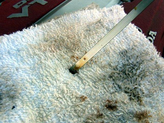 5W-40で5,000km走行後のオイル量