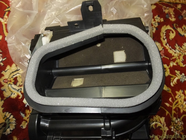 ケースを組み立てて、パッキンを交換