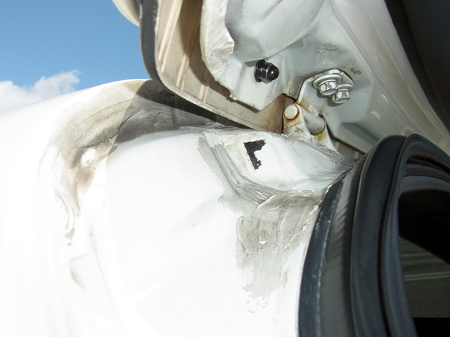 EK9リアハッチのクラック状況