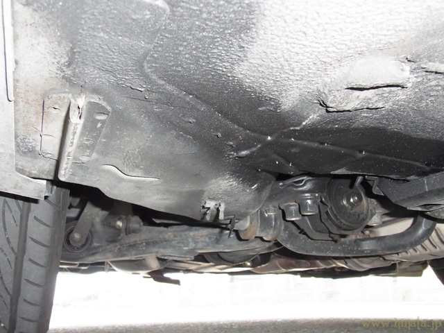 フロント左側アウトリガー