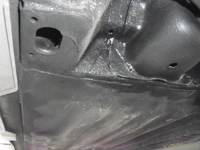 リア左側フロアパネル