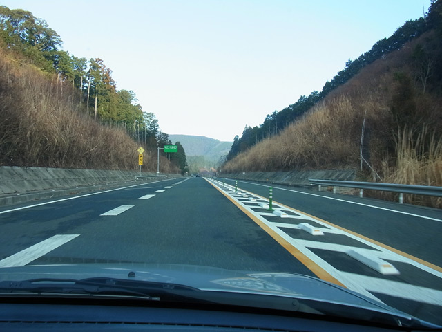 三遠南信自動車道を走る