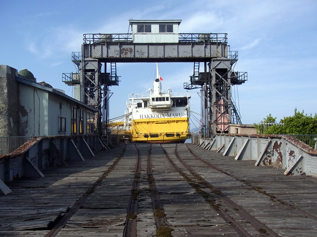 青森の八甲田丸