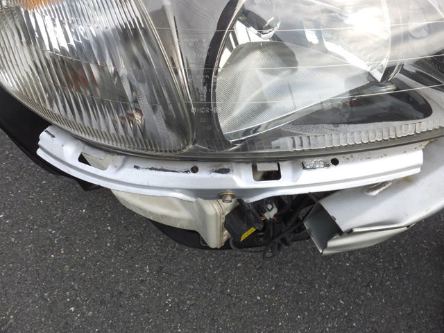 右側ステーの様子