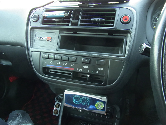 実車、前期型のインパネ