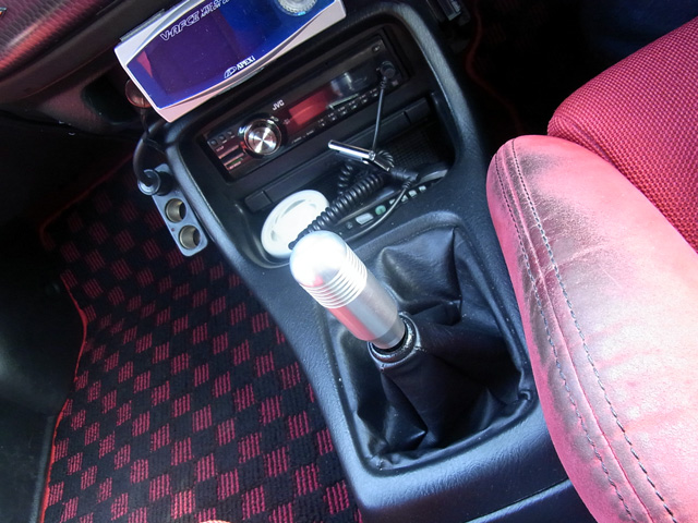 実車、前期型のシフト周り