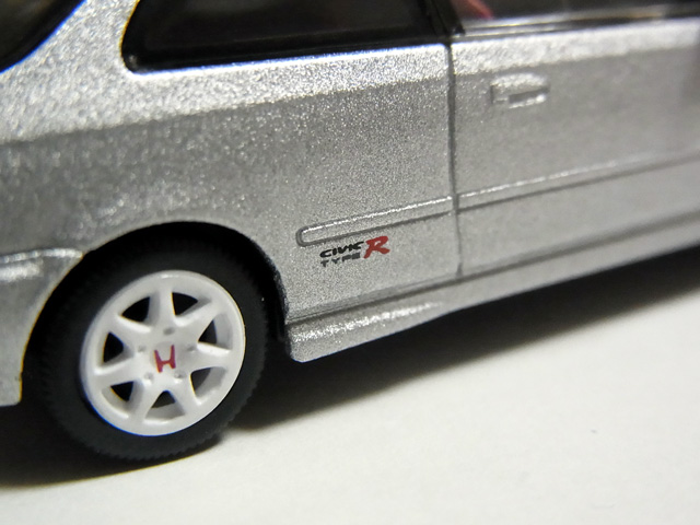 サイドのタイプRステッカー