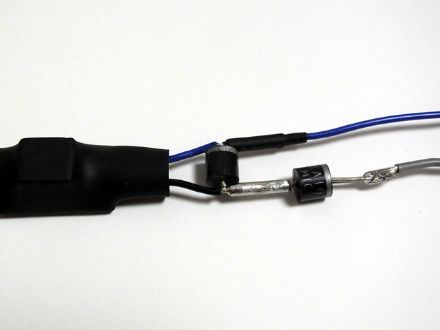 サージ対策を行ってみたリレー