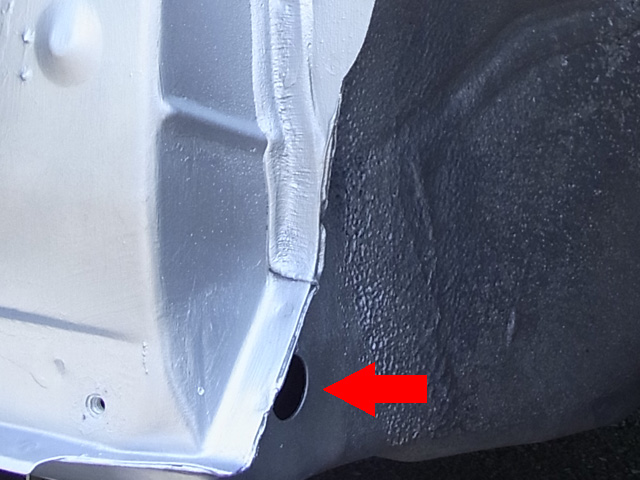 右側フレームのホールキャップがない