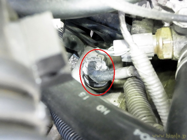 スピードセンサーはM6のボルトで固定